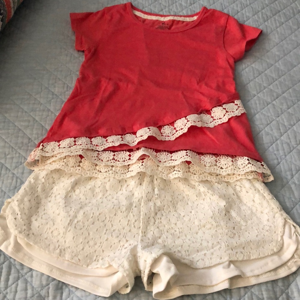 One Step Up short set